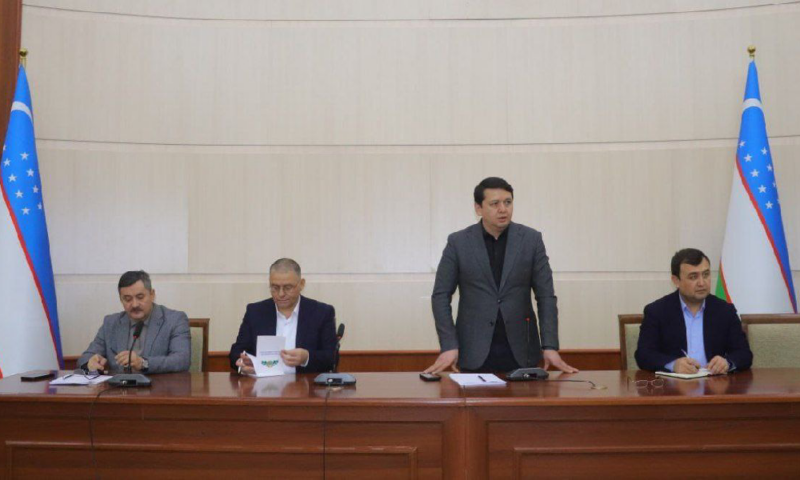 Yalangoch Lidiya Fedoseyeva Shukshina jamoat hammomida Tobolskdan jinsiy aloqa qilish uchun qiz qidiryapman