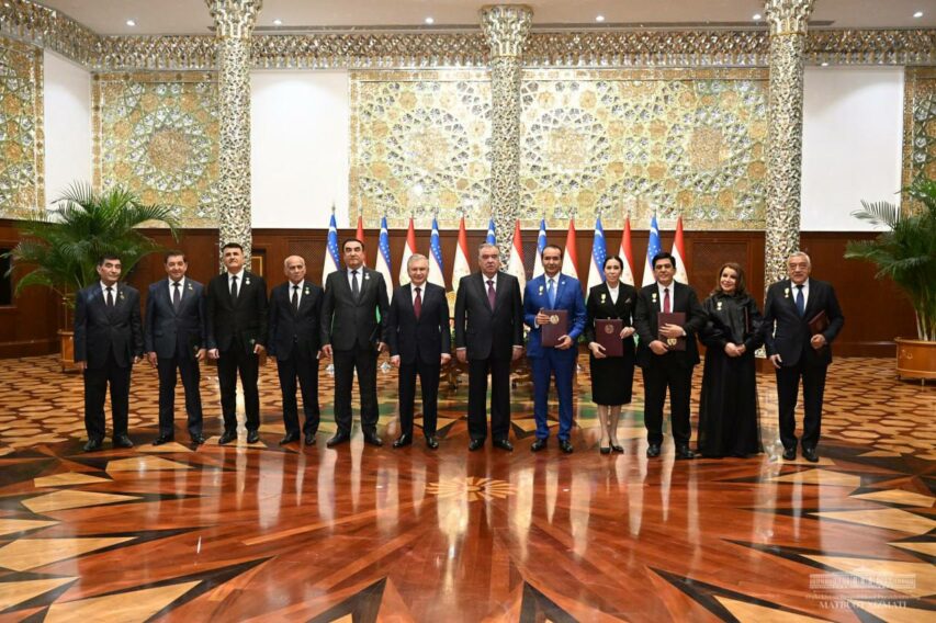 8246b25e-c4fc-f2bb-d8e8-93ba0bf0d73f_lists_slider_7178