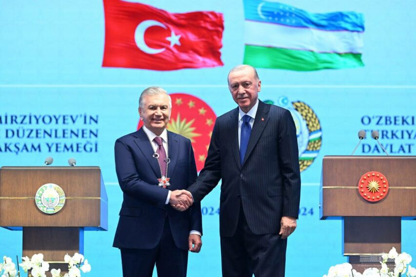 c555080a-e6ff-a716-5b36-7e8bab96fdb4_lists_slider_7298